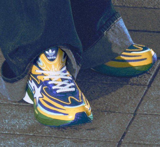 grailedpolice's tweet photo. Adidas x BAPE https://t.co/ng1fxmthdG