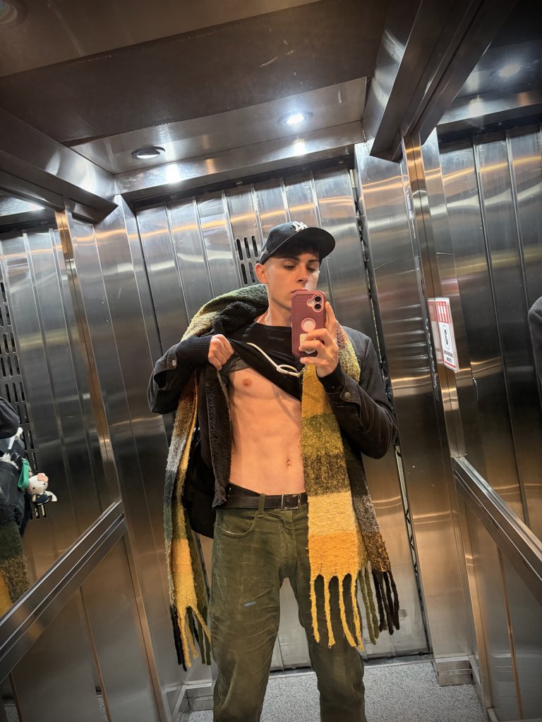 Alimoonok's tweet photo. Instagram / X 🤭

https://t.co/L1vn6qWL8s https://t.co/N1kAwhsJX8