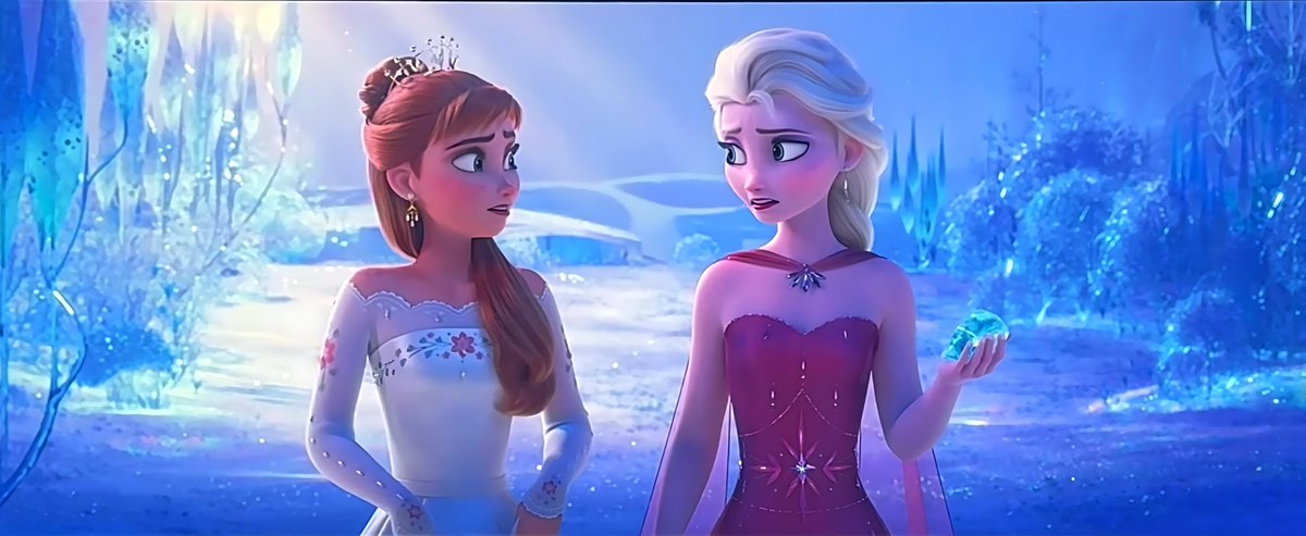 wlw4lol's tweet photo. In Frozen 2 grand pabbie said they always feard Elsa's powers were to much for this world, the Northern Lights sended her to an icey world
 
Which looks like that place is where the villain lives maybe she created https://t.co/52UH90RucS