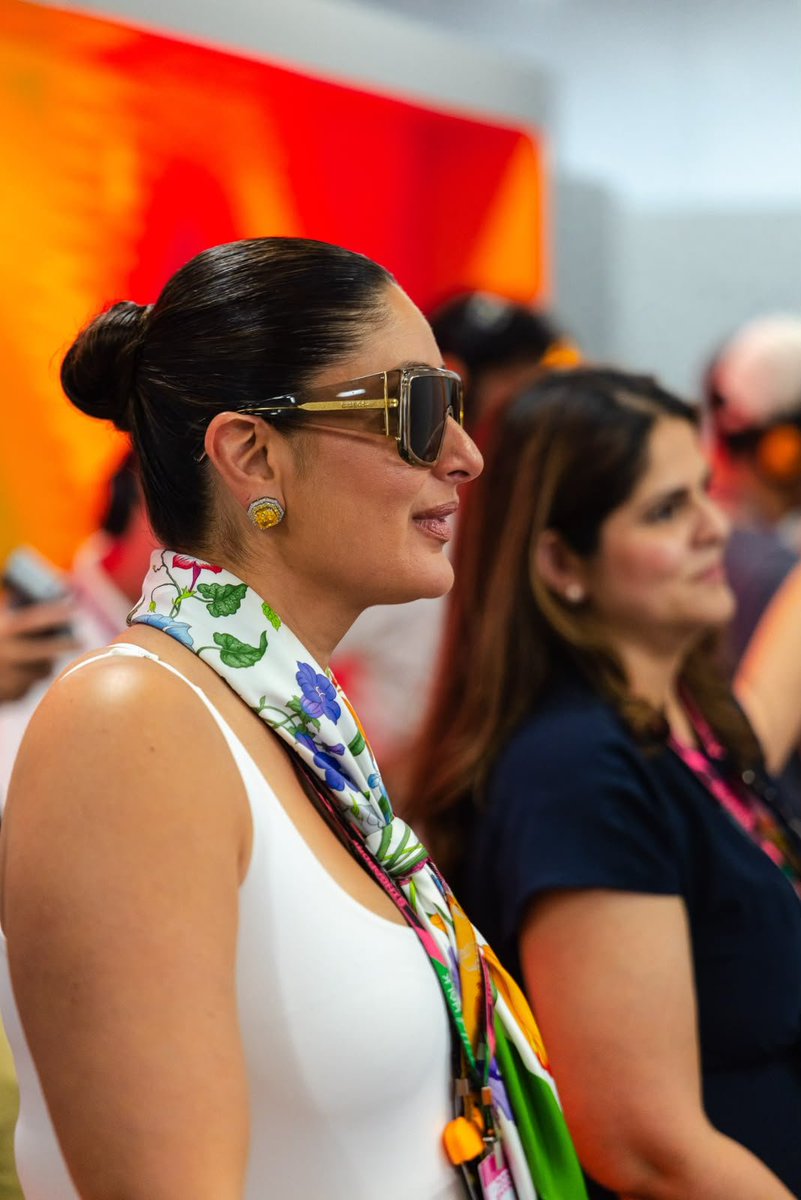 hajarkagalwa's tweet photo. Wake up, babe! Bollywood royalty Kareena Kapoor just showed up in the McLaren F1 garage. https://t.co/BTjXkWA0OI