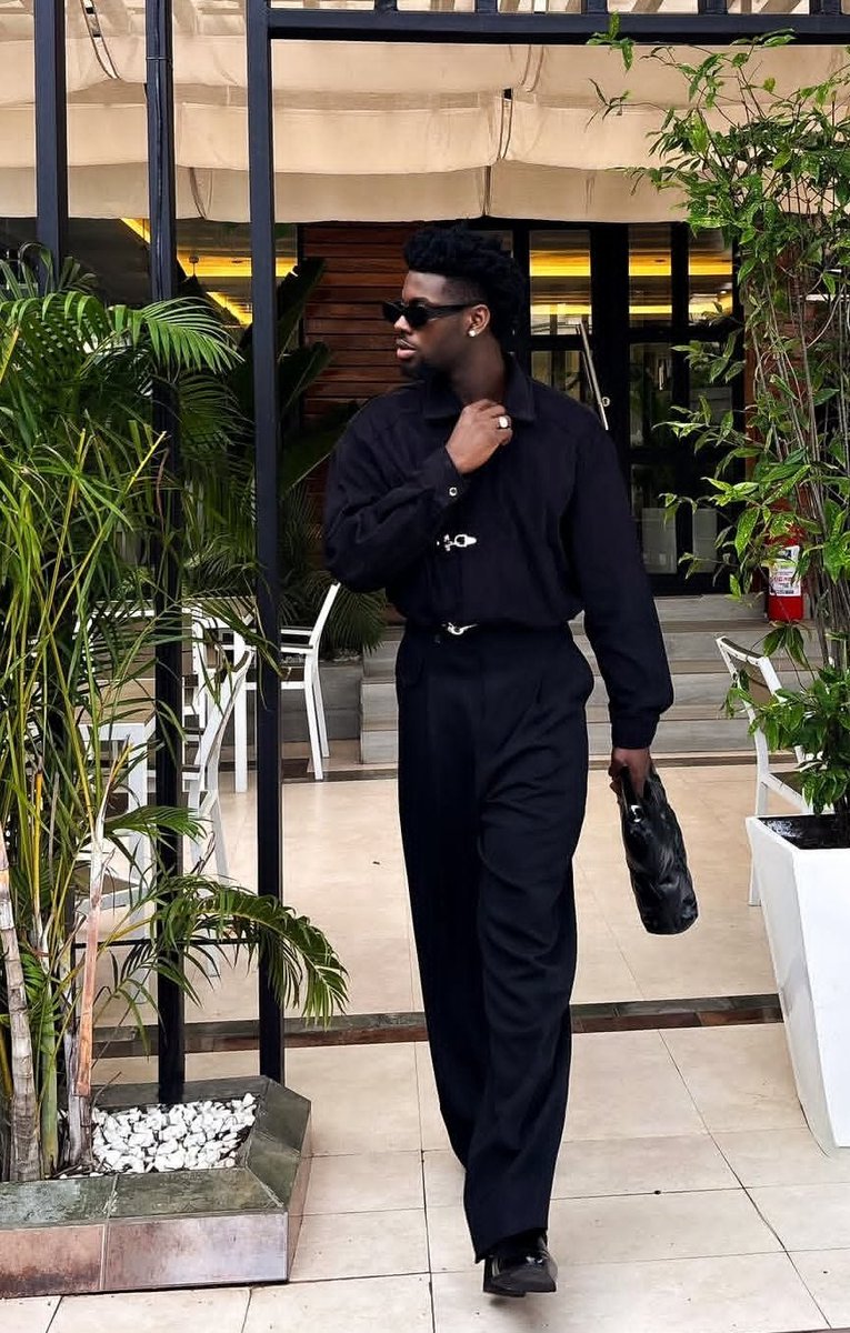 Ademiyekeen's tweet photo. Omg🥹!!!! People are giving Samod Ayinde Koyinsola his flowers 🌺 under Aikou comments section on IG. I'm so emotional right now🥹🥰🥰😍⭐. 
Koyin Almighty Allah will make you higher than what haters can imagine inshallah 

#KoyinSanusi
#BBNaija https://t.co/u8Tonc9OGW
