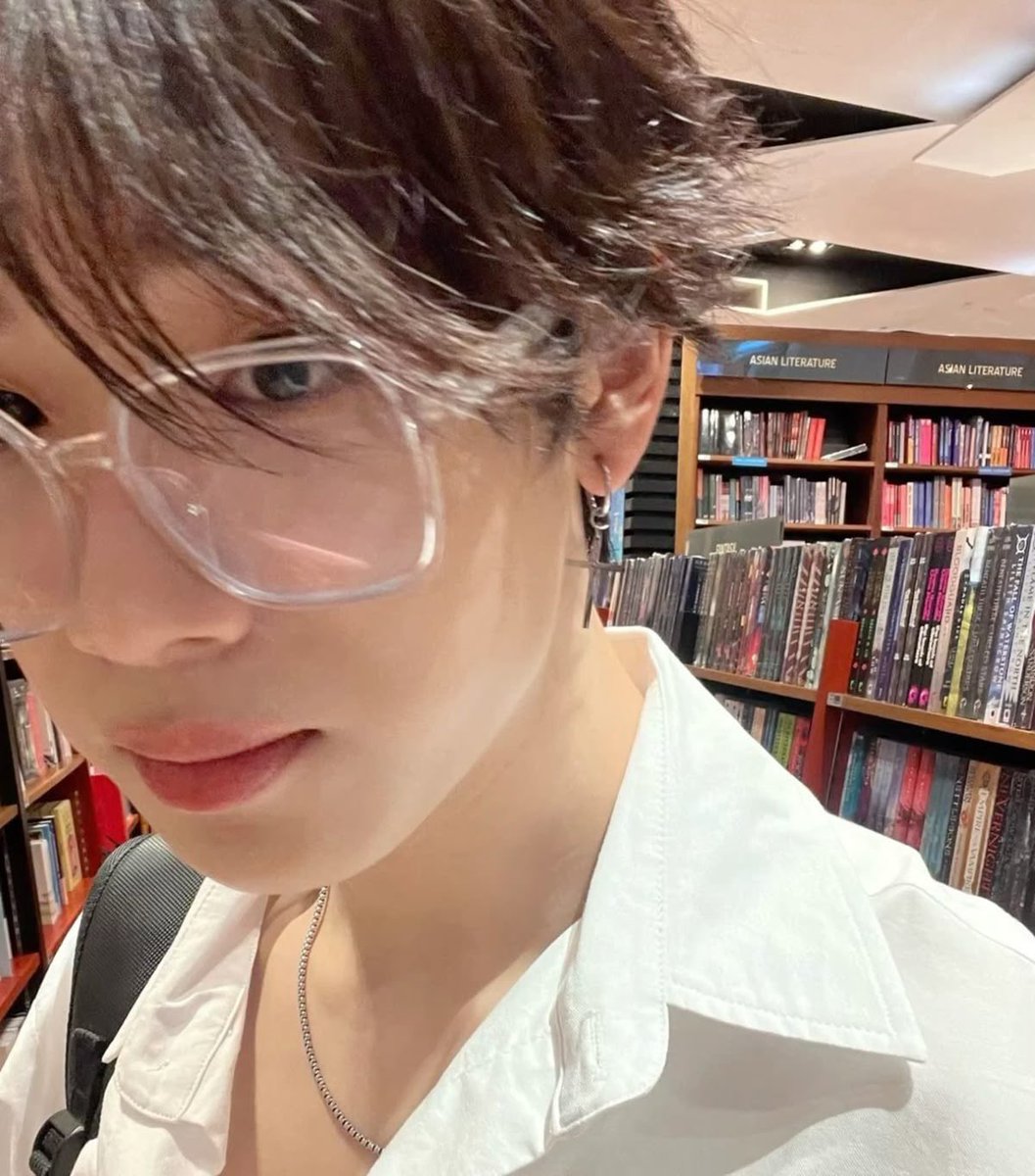 42percentx's tweet photo. ขอจัดเทียลิส
1. แว่น rayban 🆕 (+4)
2. กรอบใส 🔻(-1)
3. กุชชี่กรอบดำ🔻(-1)
4. แว่นกลม🔻(-1) https://t.co/pZybO3Yj8X