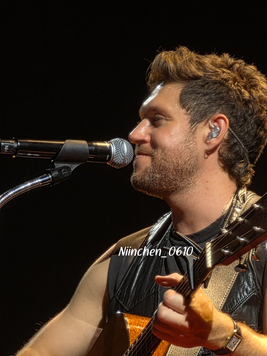 JaniinaHoran's tweet photo. If only I could explain how much happiness this man brings into my life.🥺🥰
#DPLOTBerlin https://t.co/hOUhFLVkQk