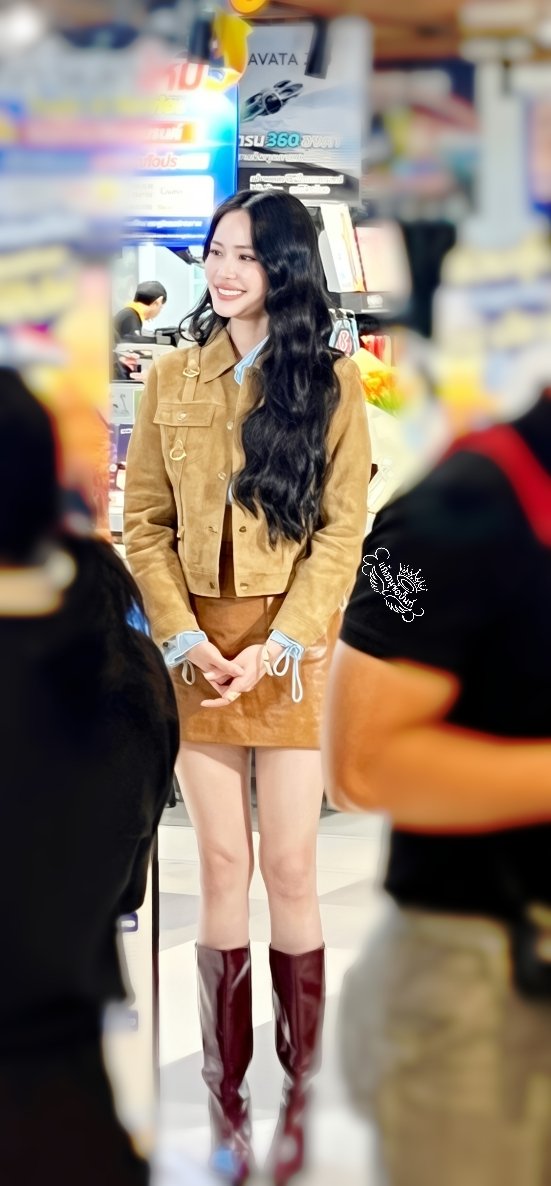 WelovebintoFC's tweet photo. ถึงจะไม่ใช่แม่นาค แต่ก็รักซ้อมากนะจ๊ะ ยื่นสุดมือ เขย่งสุดเท้าละจ้าทองส์เยอะสุดๆ 🫶🤭

BIG CAMERA WITH BINT SIREETHORN 2026
#BIGcameraXBINT
#BIGCamera
#BIGCameraBIGBonus https://t.co/NSNwAnNJoT