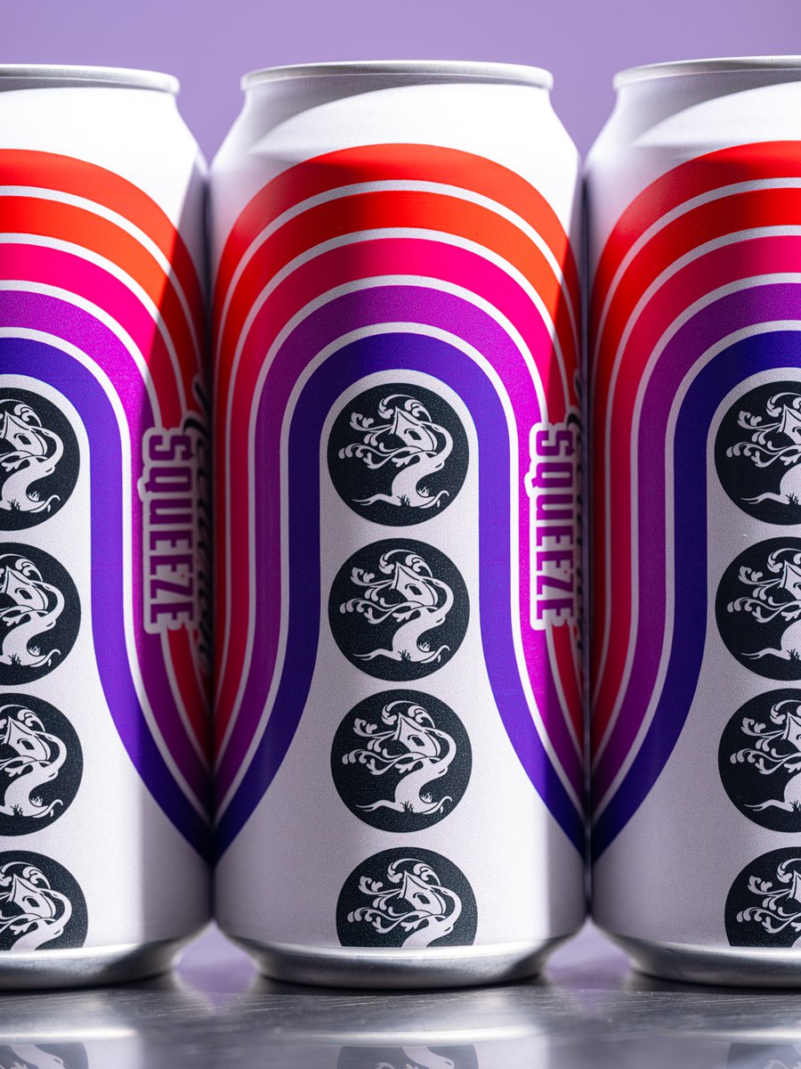 TreeHouseBrewCo's tweet photo. Woah. The Squeeze series is officially a triplet. 

Nectaron Squeeze is crafted with Citra and Lotus playing the background, with soft notes of tangerine juice, red berry jam, and orange creamsicle, while Nectaron propels sweet aromas of citrus popsicles, donut peaches, and pineapple soda. 

If you haven't had our Squeeze series, it uses a variety of cold-side processes to steer clear of piney bitterness and straight into the land of juice. This beer is a juicy gem. 🧃😎
