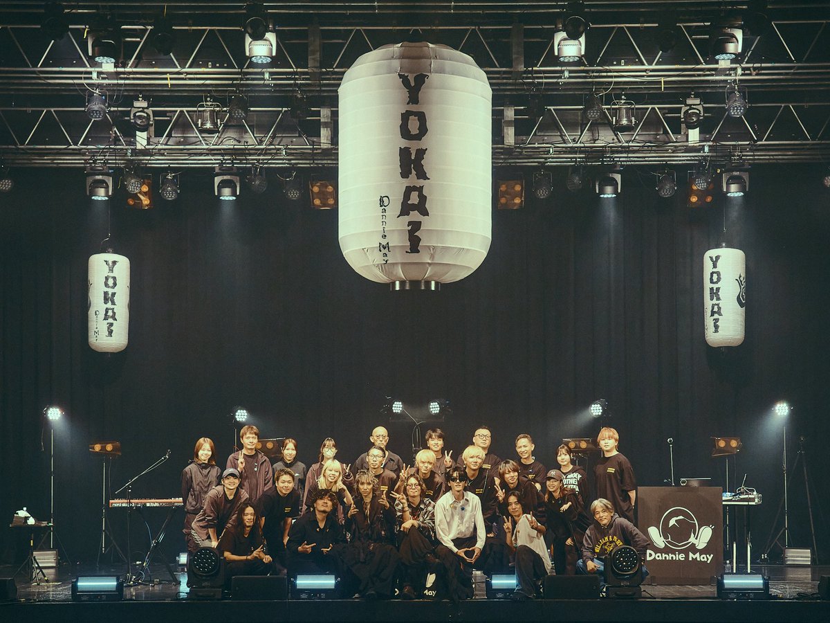 nishizuki_leon's tweet photo. Dannie May 「YOKAI」ツアーファイナル

Zepp DiverCity ベース弾かせて頂きました。

兄貴達の夢を叶える瞬間に立ち会えて、光栄です。本当に素敵なチーム https://t.co/fNDmyimoR3