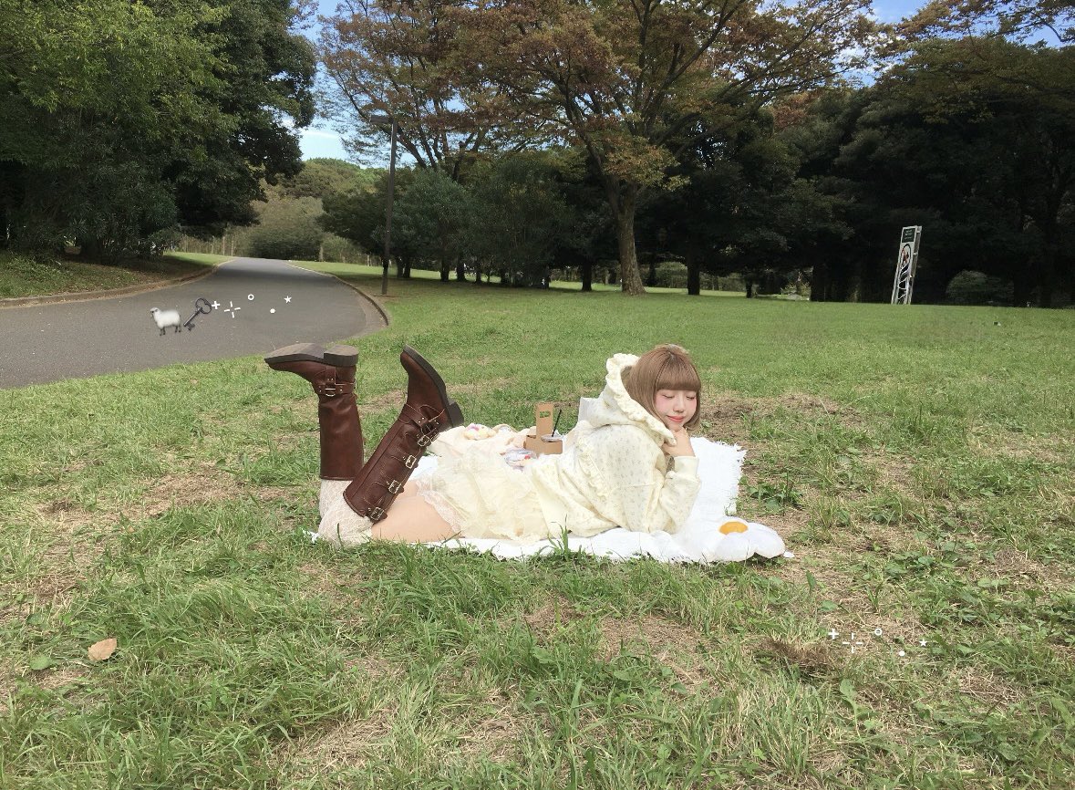 kohibaby_'s tweet photo. この時期のピクニック幸せすぎた~~♩ https://t.co/MUwP5CUJpL