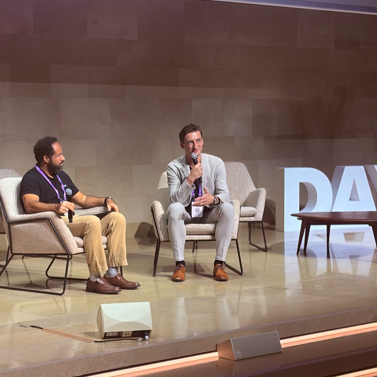 weka's tweet photo. 🇫🇷 Great conversations at #ScalityDay26!

Our team shared perspectives on AI-ready infrastructure, connected with customers and partners, and explored what’s next for #AIInfrastructure.

🙌 Thanks to @scality and everyone who connected with us! https://t.co/TCRYUkSJ5N