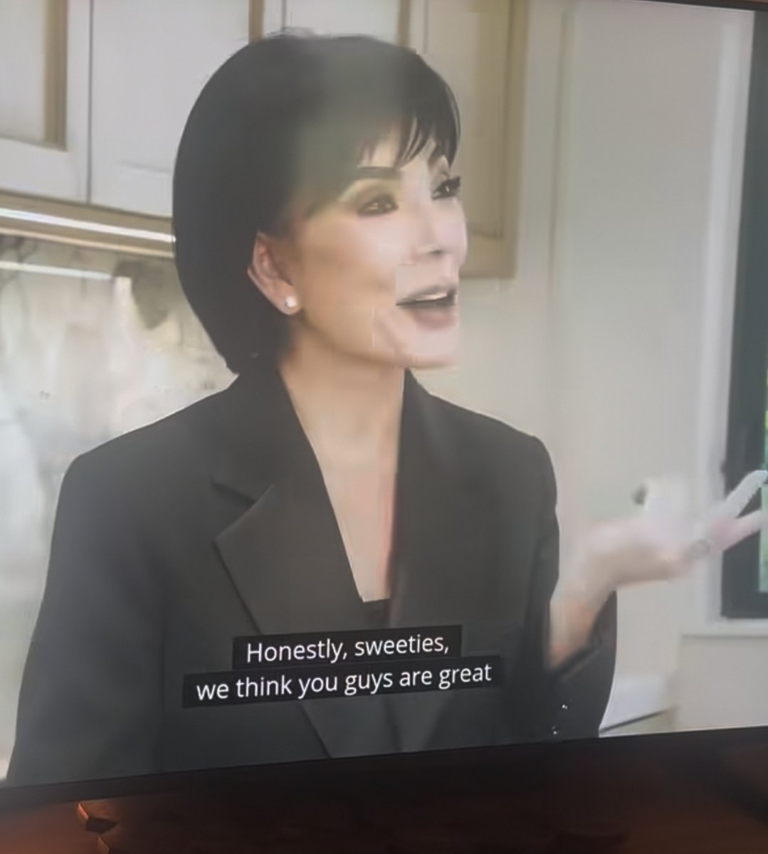 enquilette's tweet photo. Why does kris jenner look so korean now, annyeong auntie https://t.co/XR8lNjxY5C