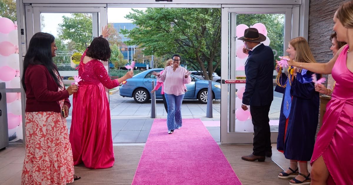 Kateeee_xoxo's tweet photo. We hosted a “Nothing to Wear” themed party, giving breast cancer survivors and their guests the chance to wear that “nothing to wear”! https://t.co/SmpcN5tiv0