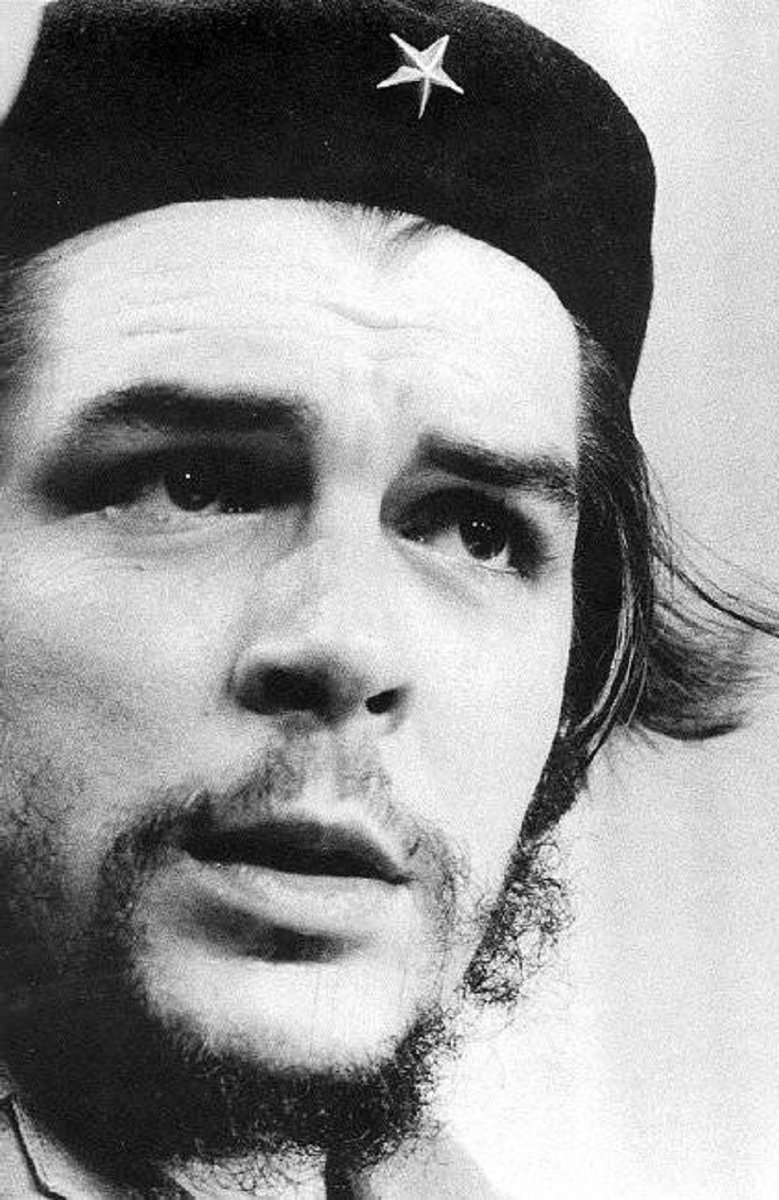 CncaAzcuba's tweet photo. El 9-10-1967, tras ser capturado el día anterior, es asesinado, en la Higuera, el Comandante Ernesto #Che Guevara, revolucionario cubano-argentino. Fue Ministro de Industrias en #Cuba e impulsó el desarrollo del sector cañero-#Azucareros, mecanizando el corte de caña. #CNCA https://t.co/25bZP17Kpl