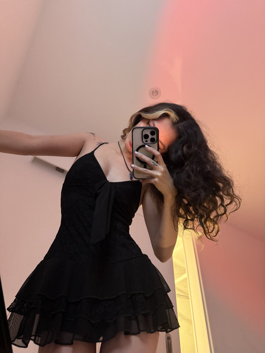 MissCleoGoddess's tweet photo. Your only job is to make me happy💸

Show me how obedient you really are
💋
#findom #femdom #paypig #finsub https://t.co/WTc7oRbdCn