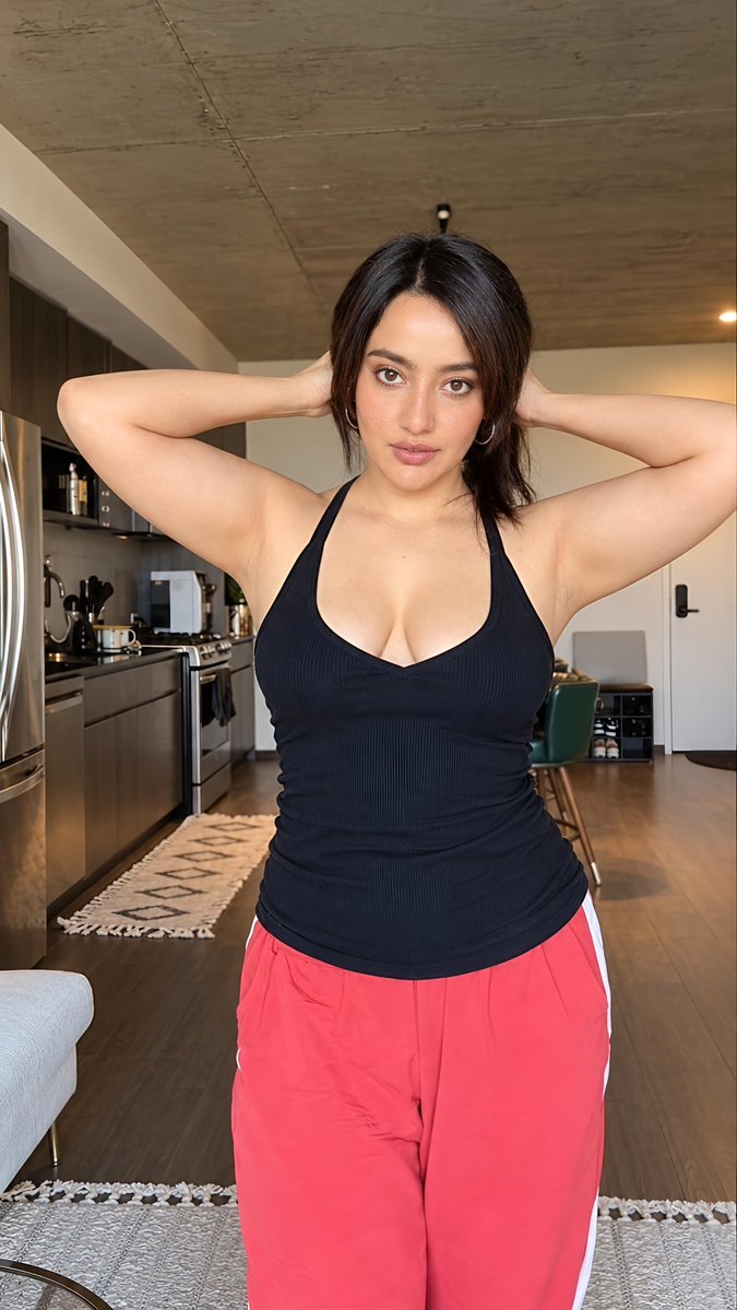 unstoppablemenn's tweet photo. Neha Sharma 👅 https://t.co/0t8CnGI7C5