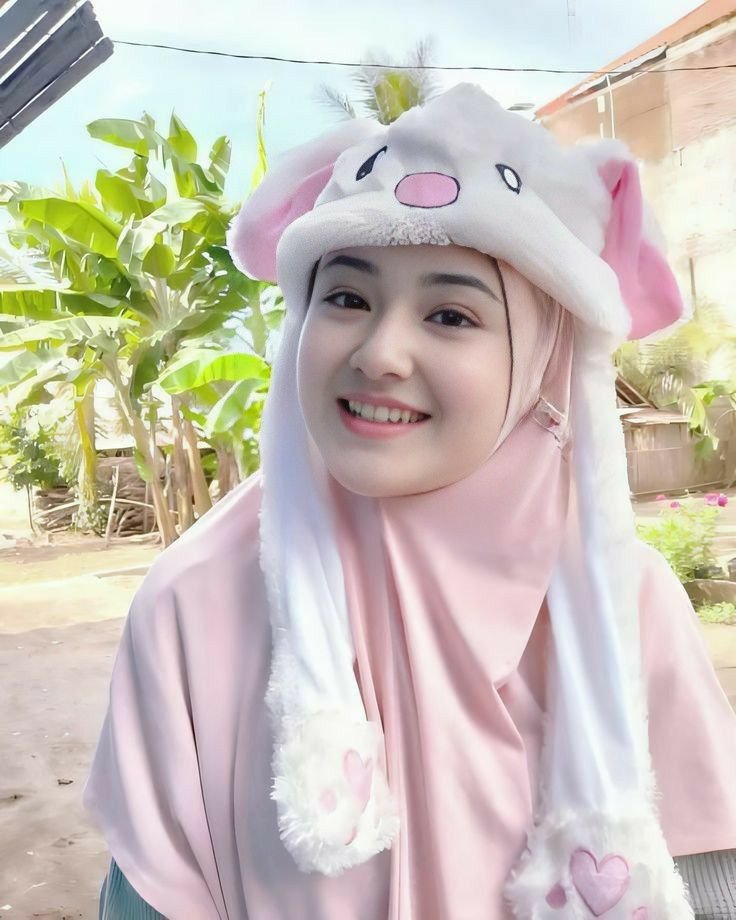 ArunaDinaaa's tweet photo. Kedamaian ada di hati yang penuh syukur 😘 https://t.co/WgTC2l2ZJF