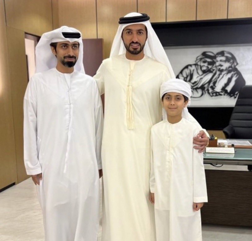bodiabb_'s tweet photo. اخواني وخواتيي الاماراتييين ، الجميع يشارك في الهاشتاق 
يستاهل ولدنا علي🤍🤍

#كلنا_نحبك_يا_علي_المندوس

نباه الترند الاول في الدولة 🇦🇪 https://t.co/ghFkgxzLmt