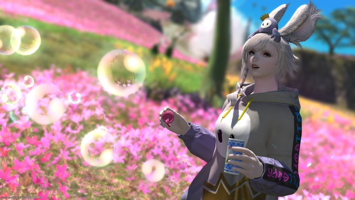 FF14_74's tweet photo. 念願のレガリア納車して、
コラボ中のフォールガイズも遊んで来た

レガリアさんかっこよく撮るの難しい😌
#FF14 https://t.co/J5N363K6kV