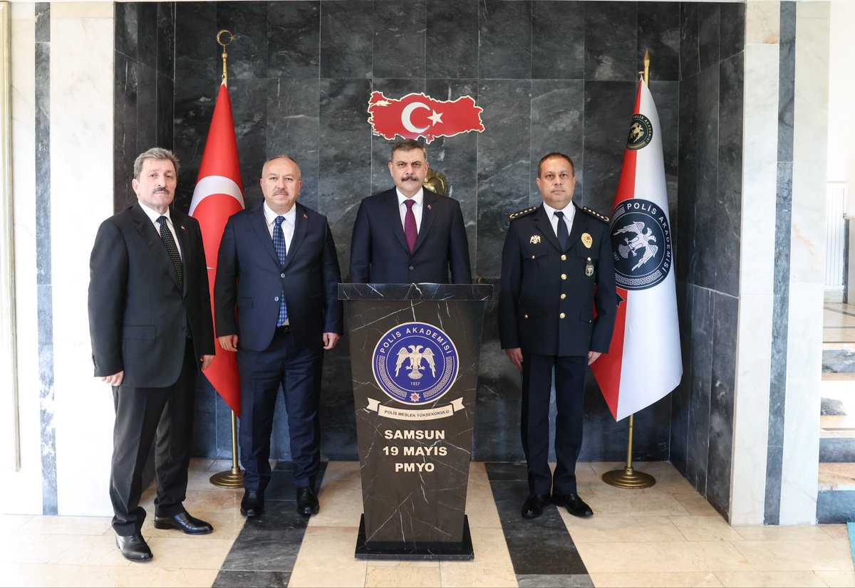 mustafaciftcitr's tweet photo. SAMSUN’DAYIZ 🇹🇷

Samsun programımız kapsamında 19 Mayıs Polis Meslek Yüksekokulu Yerleşkemizi ziyaret ettik.

AK Parti Samsun Milletvekili, Plan ve Bütçe Komisyonu Başkanımız Sayın Mehmet Muş, Samsun Milletvekilimiz Sayın Orhan Kırcalı, Yozgat Milletvekilimiz Sayın Süleyman Şahan, Valimiz Orhan Tavlı, Emniyet Genel Müdürümüz Ali Fidan ve Büyükşehir Belediye Başkanımız Sayın Halit Doğan ile birlikte yerleşkemizde incelemelerde bulunarak yürütülen eğitim faaliyetleri, mevcut imkânlar ve önümüzdeki dönemde hayata geçirilmesi planlanan çalışmalar hakkında bilgi aldık.

Güçlü bir Emniyet Teşkilatının temeli, iyi yetişmiş, mesleki bilgi ve donanımı yüksek insan kaynağıdır. Milletimizin huzur ve güvenliğini emanet edeceğimiz gençlerimizin en iyi şartlarda yetişmesine büyük önem veriyoruz.

Kıymetli eğitim kadromuza teşekkür ediyor, geleceğimizin teminatı polis adaylarımıza başarılar diliyorum.

@TC_icisleri
@EmniyetGM