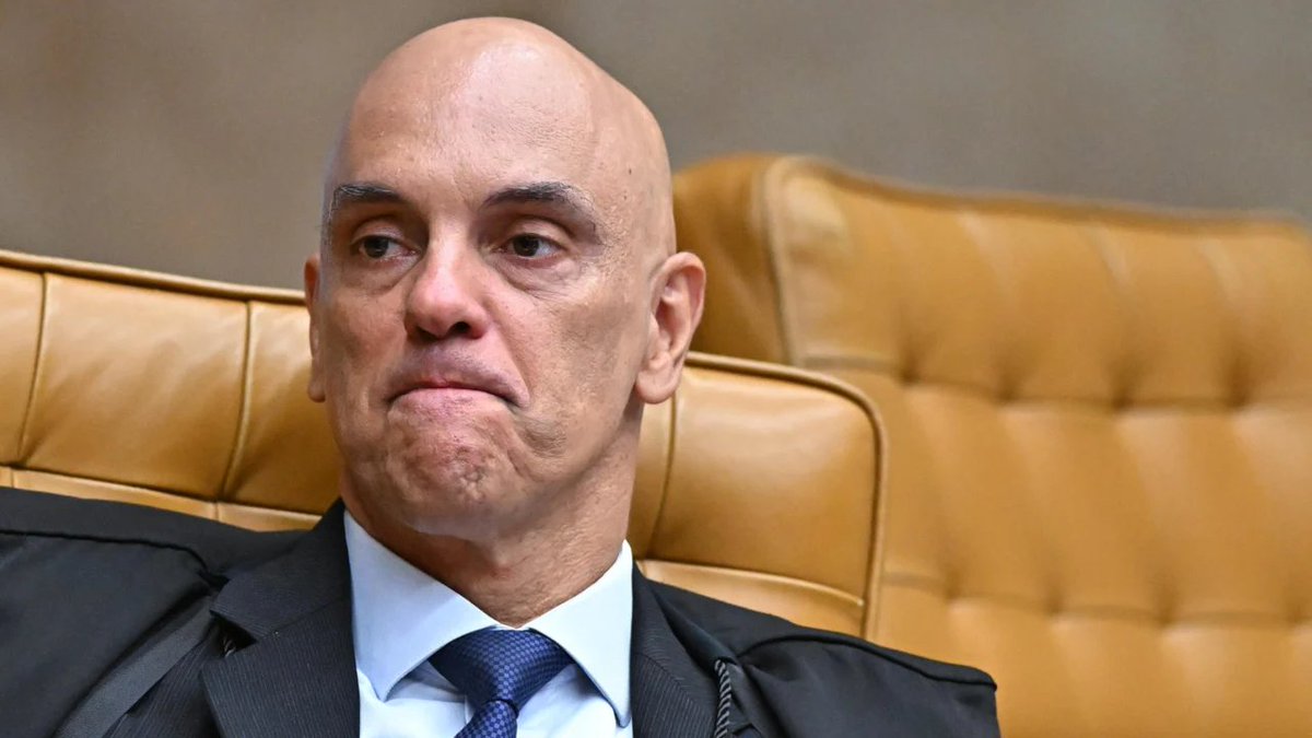 gazetadopovo's tweet photo. Sem anistia para Moraes: para o Brasil ser pacificado, ministro tem que sair
#MaisLidas
https://t.co/xHsZc9SI50 https://t.co/eH4nulijji