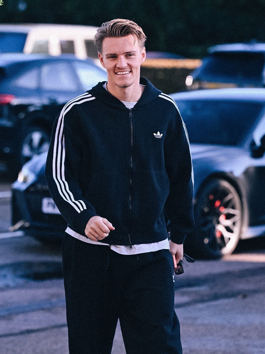 AliuSikiru4's tweet photo. Martin Odegaard ⚽️ https://t.co/w8cg4dXKwV