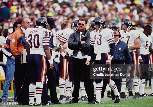 MikeBeauvais's tweet photo. Mike Ditka always had that shit on. https://t.co/U0mmpIYut1