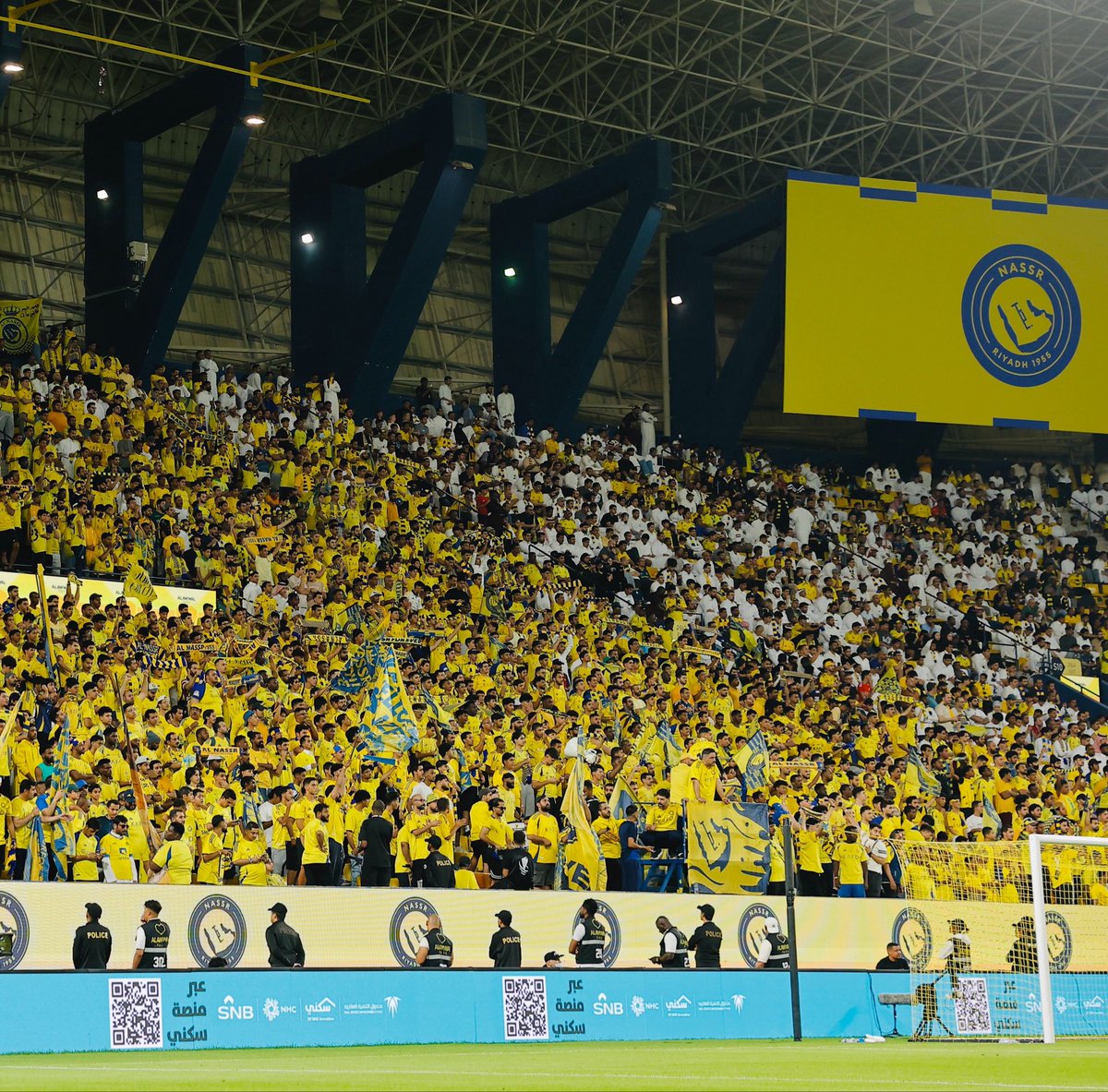 Nfcdiario's tweet photo. 🚨🚨🚨🚨🚨🚨⚠️- رسميًا :

نفاد كافة تذاكر خلف المرمى " جهة الفرسان " 🔥💛💛💛💛💛💛 https://t.co/Q25oUHma04