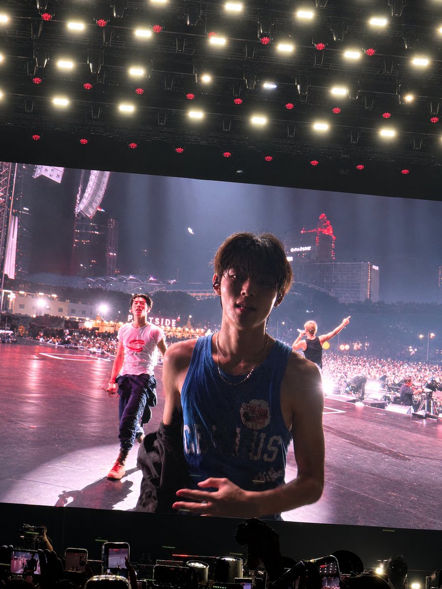 seansorbit's tweet photo. Seonghyeon on the big screen is something I could never get bored of https://t.co/9x3qGBIRMs
