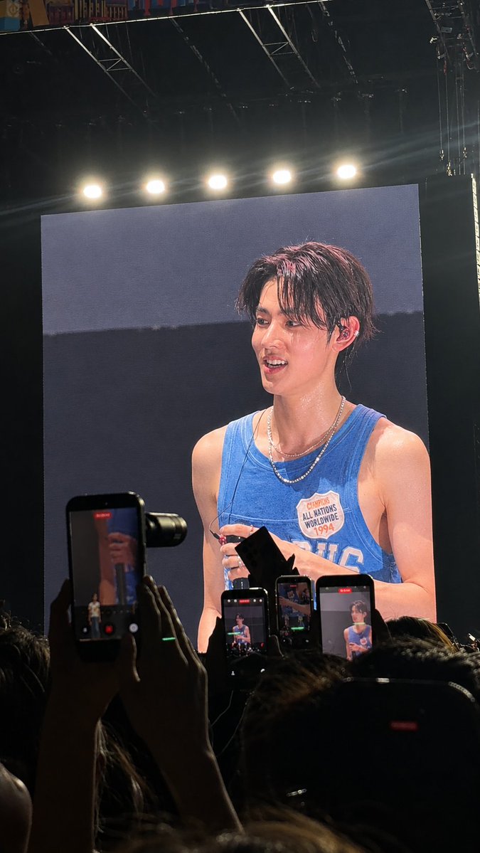 seansorbit's tweet photo. Seonghyeon on the big screen is something I could never get bored of https://t.co/9x3qGBIRMs