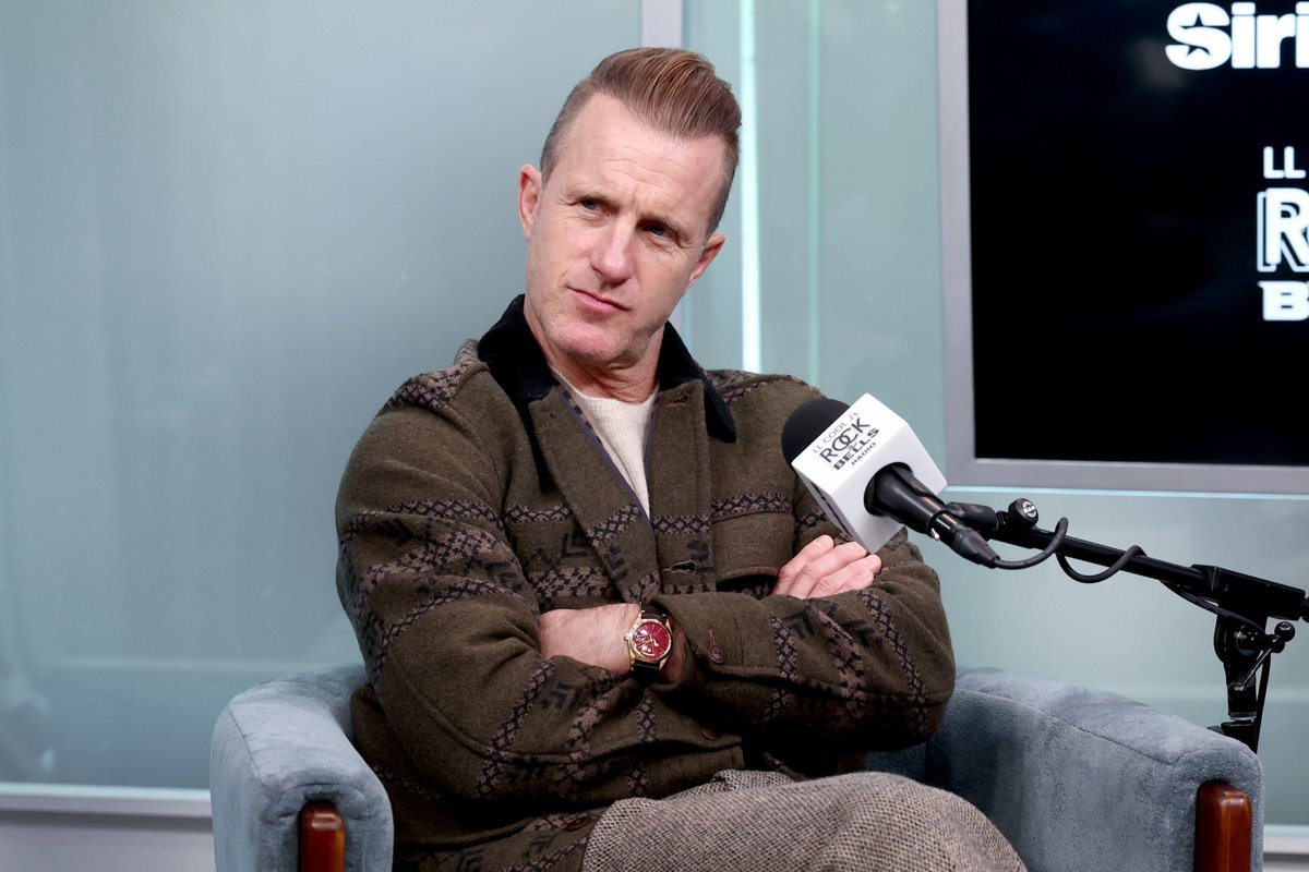 ScottCaanCom's tweet photo. Gallery Update: Scott Caan & visit @llcoolj visit SiriusXM's Front Row https://t.co/KElcj26ITB #ScottCaan #NCISNY https://t.co/xeQlsyON5g