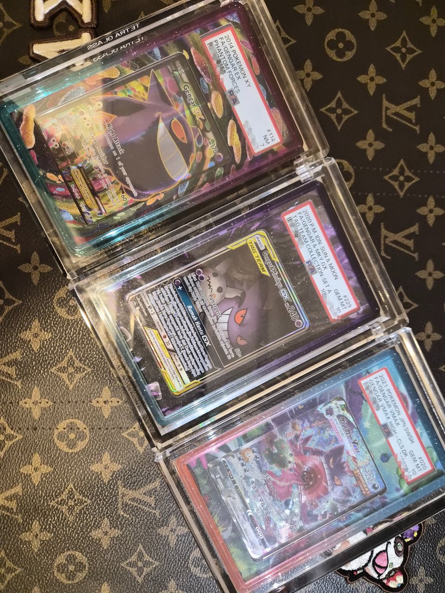 Klinklang99's tweet photo. Grails no matter the grade, no matter the language #pokemon #pokemontcgㅤㅤ https://t.co/uJmpB4v28T