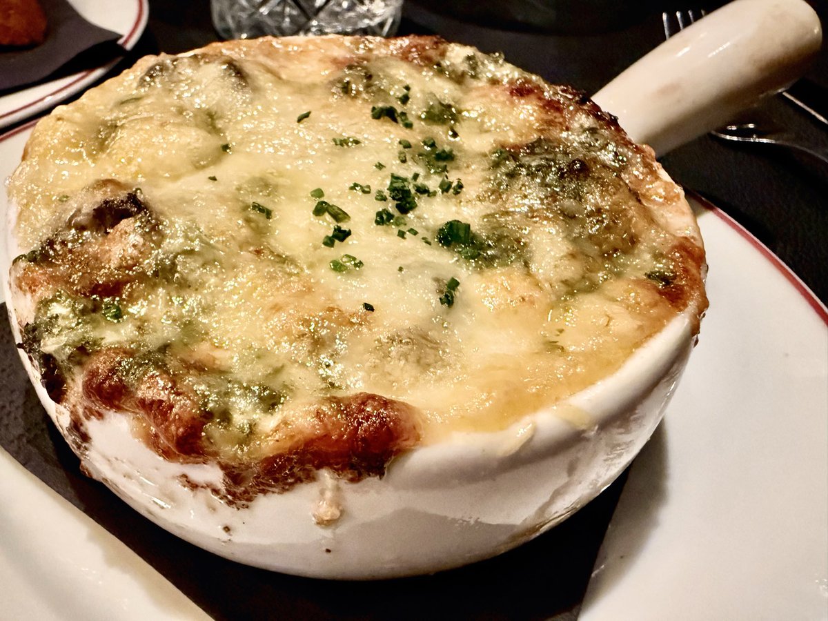 advocaatvduivel's tweet photo. Hoera! Herfst!
#slakken #escargots #kaas https://t.co/dynX8ShvfL