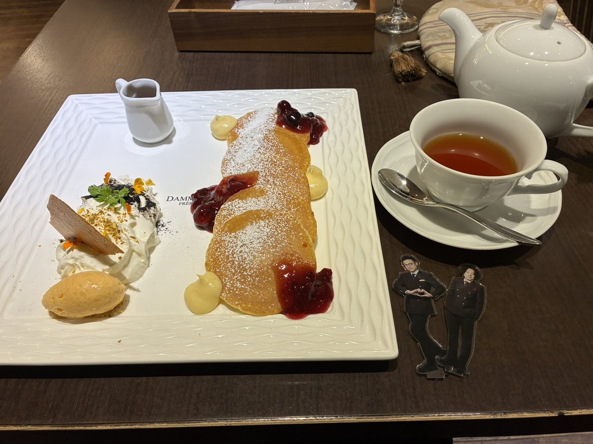 hs94x_7's tweet photo. オタ活？ https://t.co/R4CjJGqODm