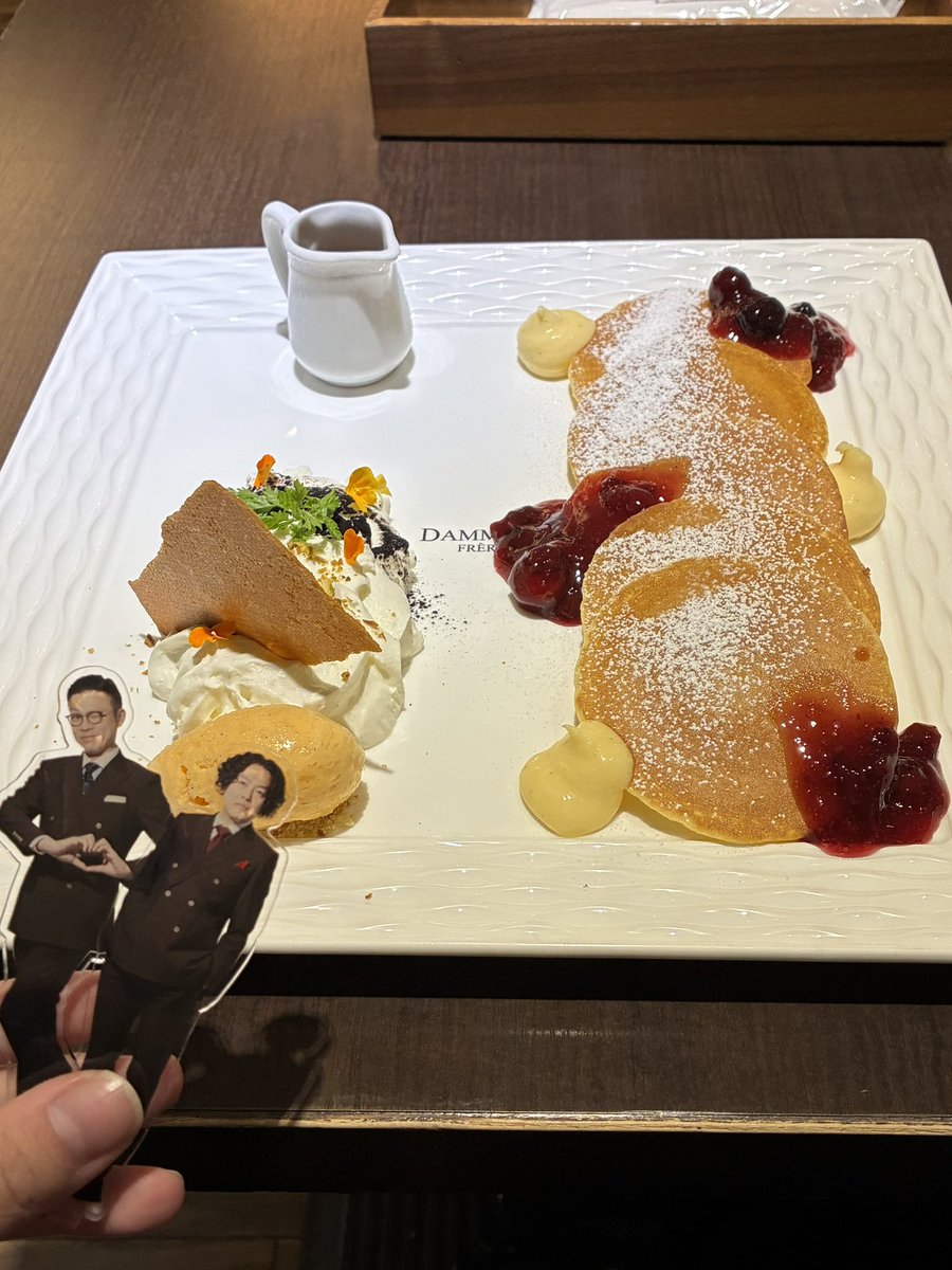 hs94x_7's tweet photo. オタ活？ https://t.co/R4CjJGqODm
