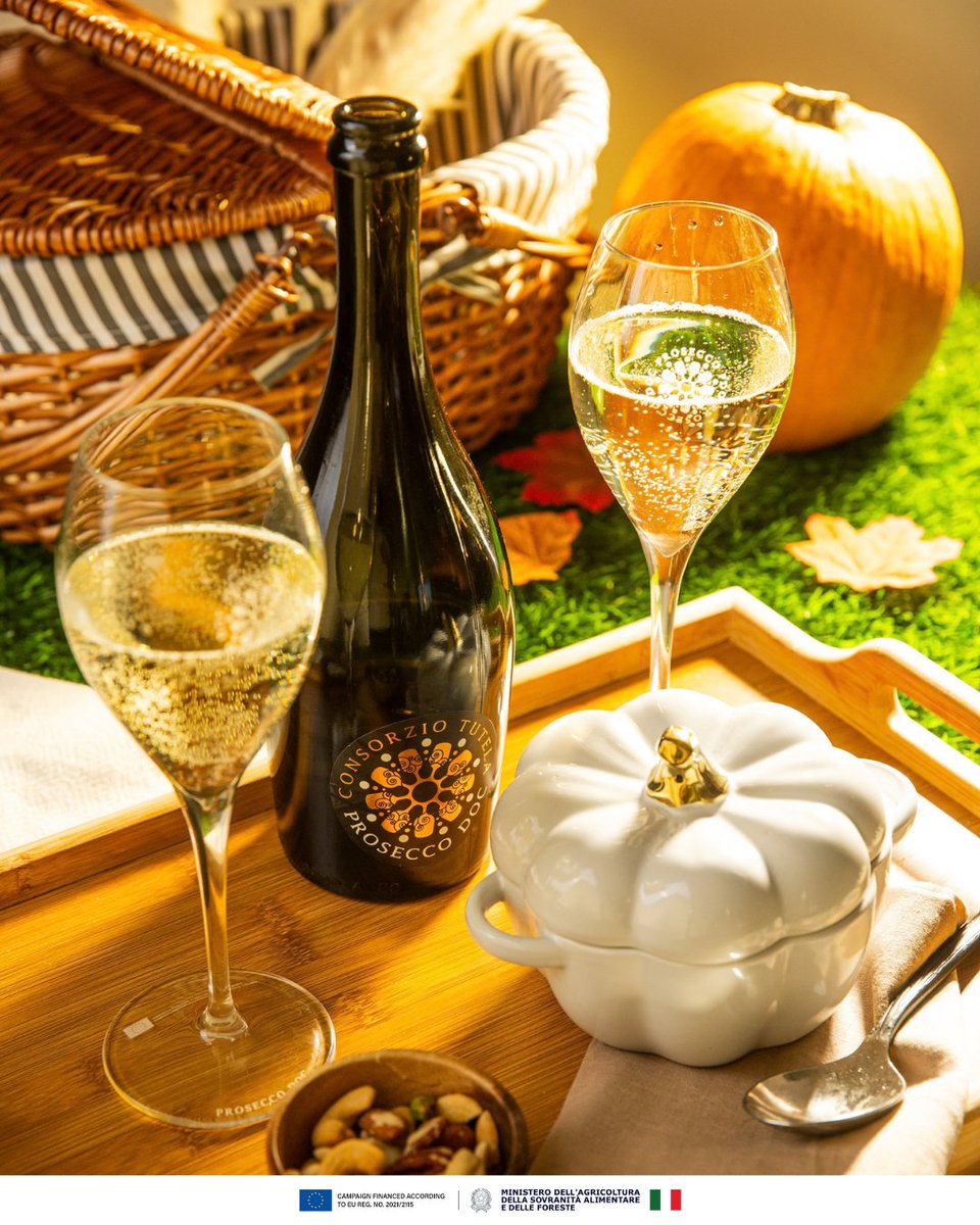 ProseccoDOC's tweet photo. Autumn afternoons are best enjoyed outside. Pack a picnic, find a quiet spot among the changing leaves, and pour a glass of Prosecco DOC. A simple way to pause and enjoy a little Italian leisure while celebrating the season.

#ProseccoDOC #Bubbles #ItalianGenio #Autumn #FallVibes https://t.co/IpDt8AZRyt