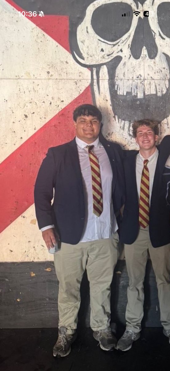 TommyTBillob's tweet photo. Holy shit there’s another one. The 2nd twin has been hit #fatpanickid https://t.co/SnUg1kEmz0