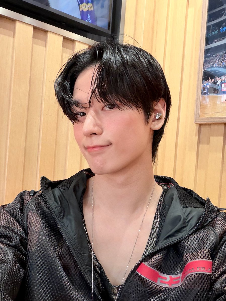 fallintbz_'s tweet photo. 아기복숭아🍑 https://t.co/SnH9s66mHS
