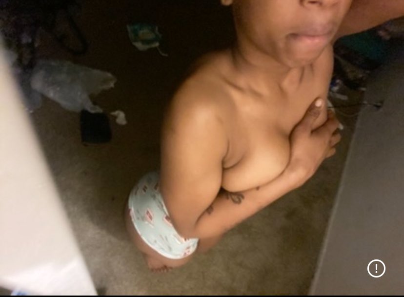 StudTsunami's tweet photo. 3-25$ premade videos 25$ FaceTimes 🫣🫩 #buyingcontent #viral https://t.co/DSD4t0CK0Z