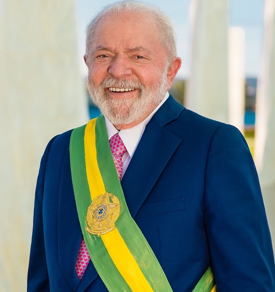 PortalBabados's tweet photo. 🚨Anitta ao declarar publicamente seu voto em Lula: “O meu voto é 13. O meu voto é Lula. Porque não tem como ser diferente disso diante de todas as circunstâncias que o Brasil está vivendo agora. Vim da favela. Sou do candomblé e nunca me abstive”. https://t.co/lxE68vAcnh