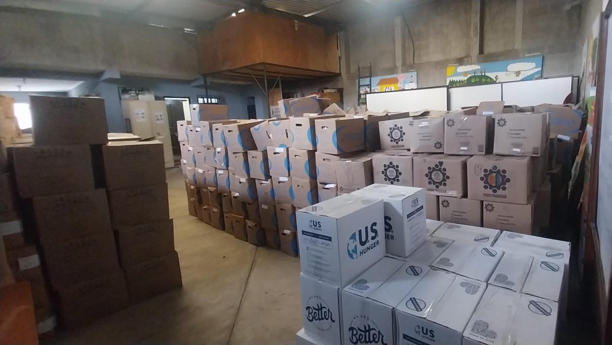 FundatedNews's tweet photo. Llevamos a cabo la  recepción de alimentos distribuidos en escuelas públicas, participación en la “Expo Cooperación” y participación en el organizado por RISE  “Construyendo un sector de confección más seguro y resilente para trabajadoras en la prevención de la violencia” https://t.co/sLcs2CKdbe
