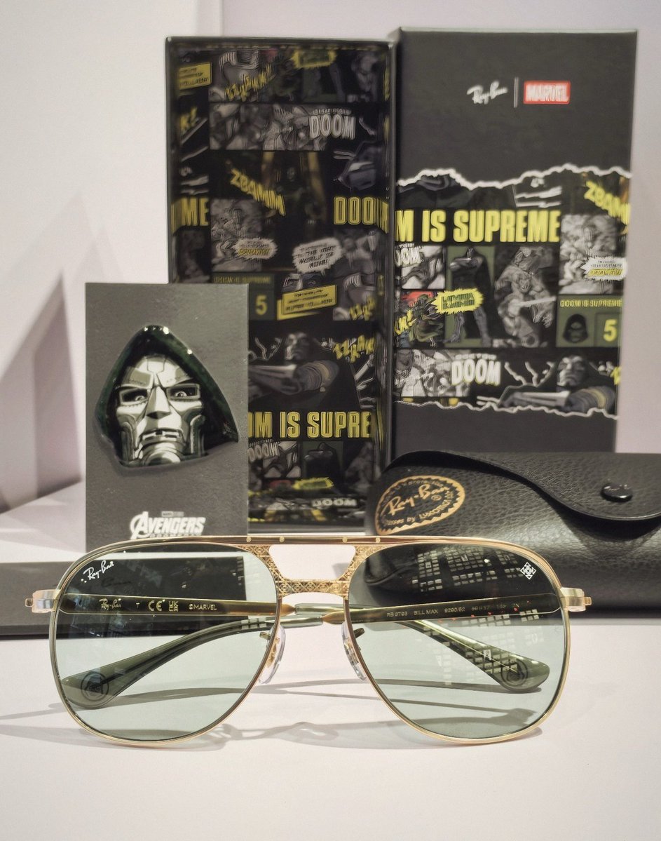 MarvelGeekX's tweet photo. A Marvel se le ha puesto dejarnos tiesos

RAY-BAN X AVENGERS DOOMSDAY https://t.co/ZNHdkGoH2y