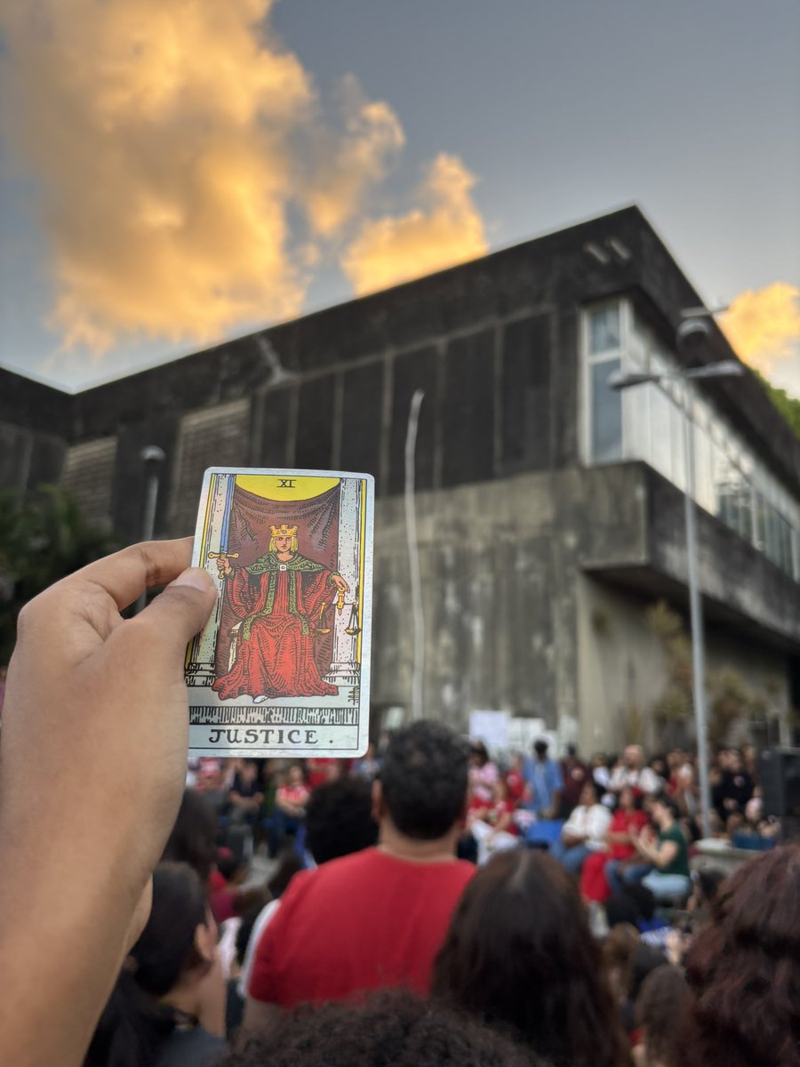 peraltasswift's tweet photo. a carta da justiça se encontra presente na roda de conversa pela democracia no cac https://t.co/zEBE8H6TcX