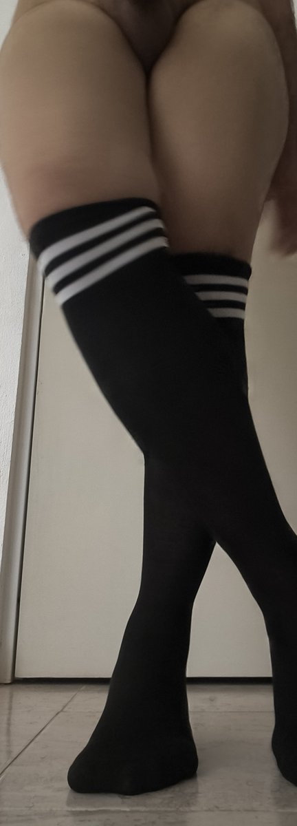Reinfmby's tweet photo. Adoro mis medias ♡
#femboy #nsfw https://t.co/Bx0lga2FJQ