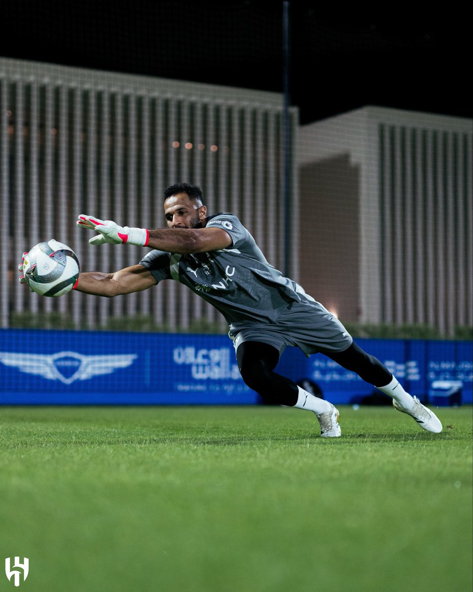 Alhilal_EN's tweet photo. 🧤⚽️ https://t.co/TTGQXIQyHJ