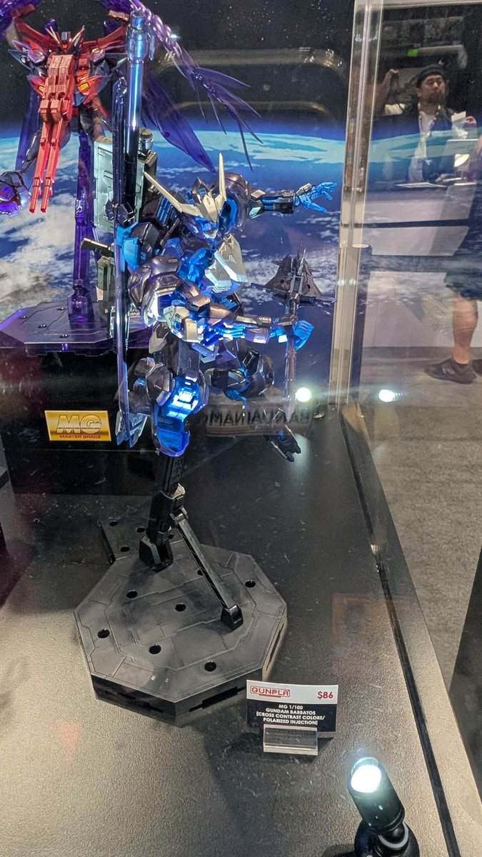 BandaiHobbyUS's tweet photo. Pick up MG 1/100 GUNDAM BARBATOS [CROSS CONTRAST COLORS / POLARIZED INJECTION] at NYCC!

Booth 2619

#nycc2026 #gunpla https://t.co/R5GrNy5u13