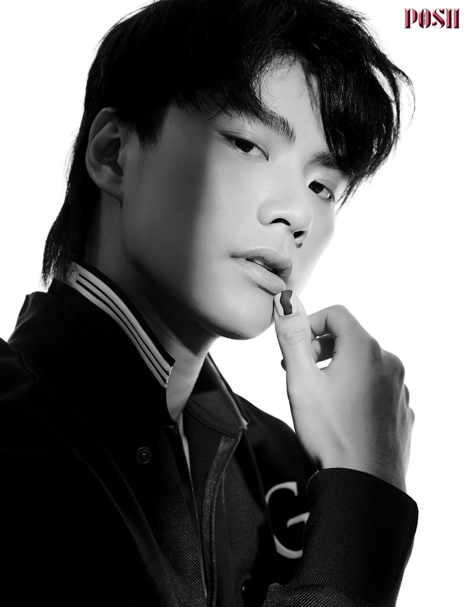 Pawat_Petals's tweet photo. Guys Ohm is too handsome, I keep falling in love 

#ohmpawat #ohmpawatt https://t.co/xbrbHKS2q1