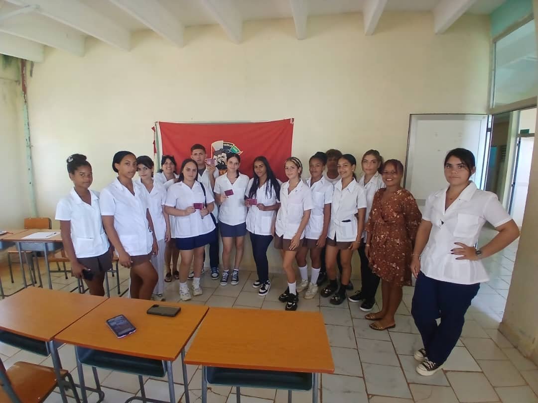 DecanoCMMy's tweet photo. Felicidades a los estudiantes de primer año de Ciencias Médicas de #Mayabeque que ingresan a la #FEUCuba. Éxitos. https://t.co/J9k8dPFlbL