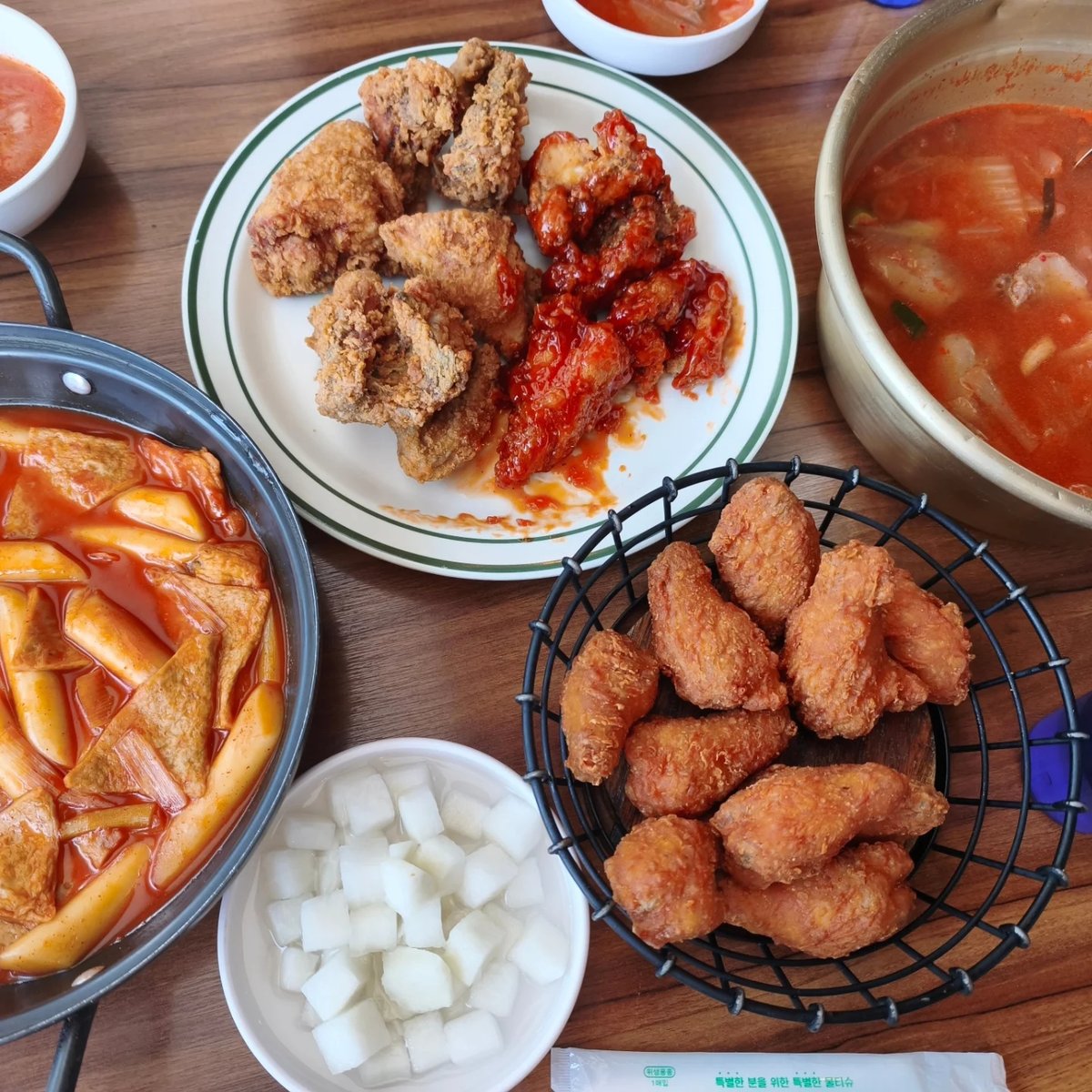 Belgy08's tweet photo. Seoul &amp; Her: Part 1 https://t.co/Npwd3Mc1Zg