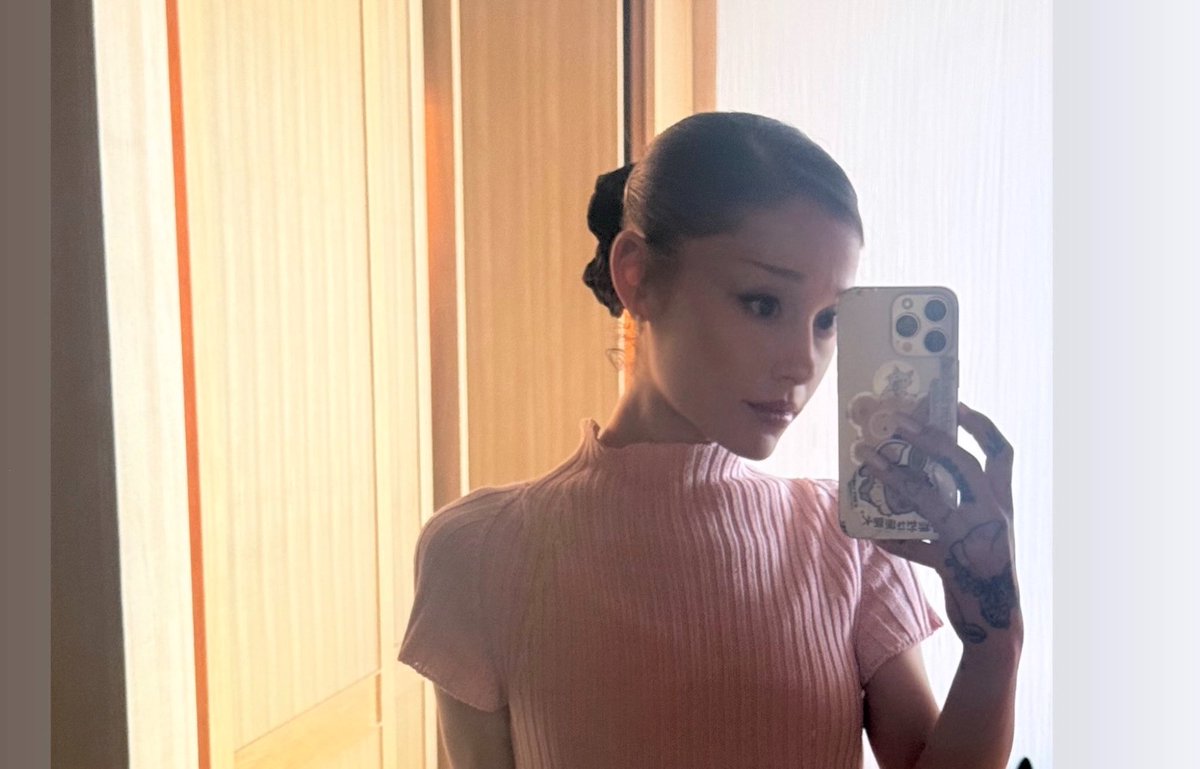 ArianaToday tweet picture