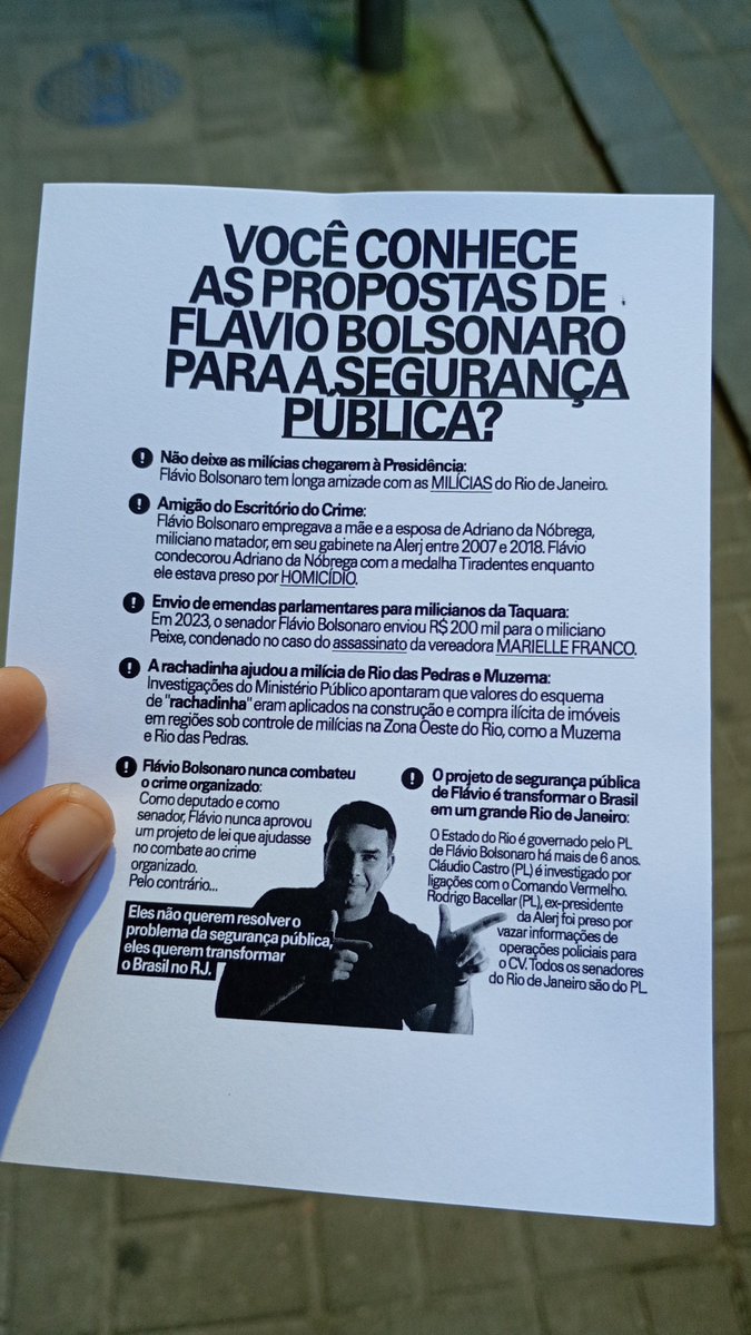 arleocchino's tweet photo. vira voto voluntário do lula realmente está acontecendo, acabo de receber isso no centro do Rio https://t.co/DaOypfQoWa