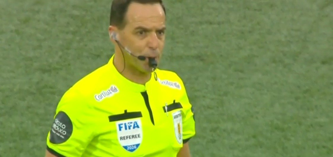 TorqueUruguay's tweet photo. Final del primer tiempo, en la sumatoria discreto, de mayor a menor, no obstante ante una mala salida del golero visitante lo tuvo Salomon Rodríguez. #Torque 0 #Danubio 0. https://t.co/v0ewVXsMnc