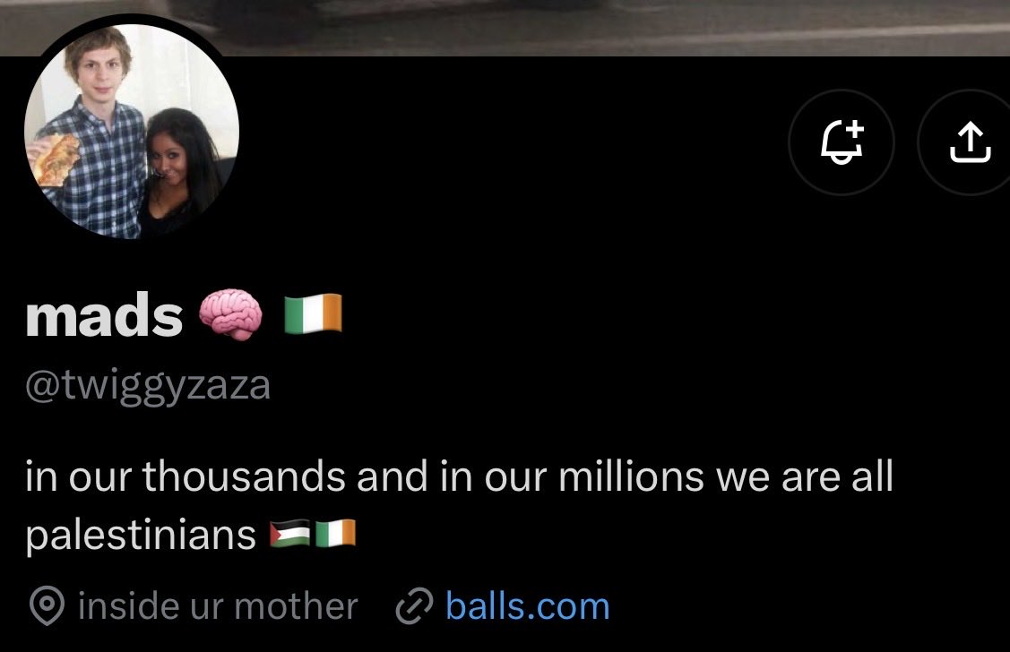 TheWorldCode's tweet photo. @twiggyzaza @RhysCar18 @Tylerrr @TMZ You’re a really bad troll. We get it though. You hate yourself. https://t.co/4vo6c0lV7Y